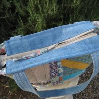 Granny Quilt Tote, Upcycled Vintage Scrap Patchwork Bag with Zipper, USA Hand Made