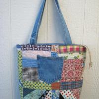 Granny Quilt Tote, Upcycled Vintage Scrap Patchwork Bag with Zipper, USA Hand Made