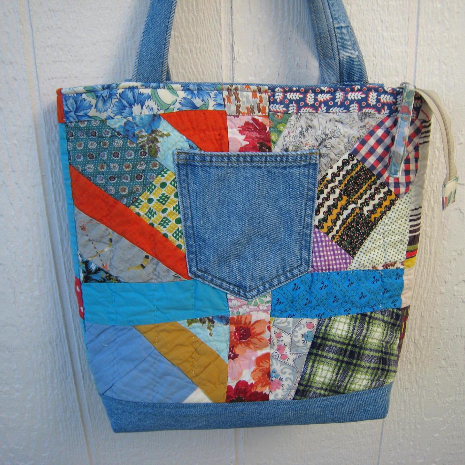 Granny Quilt Tote, Upcycled Vintage Scrap Patchwork Bag with Zipper, USA Hand Made