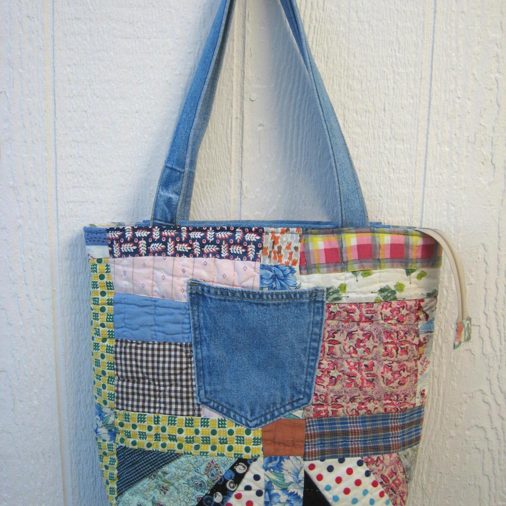 Granny Quilt Tote, Upcycled Vintage Scrap Patchwork Bag with Zipper, USA Hand Made