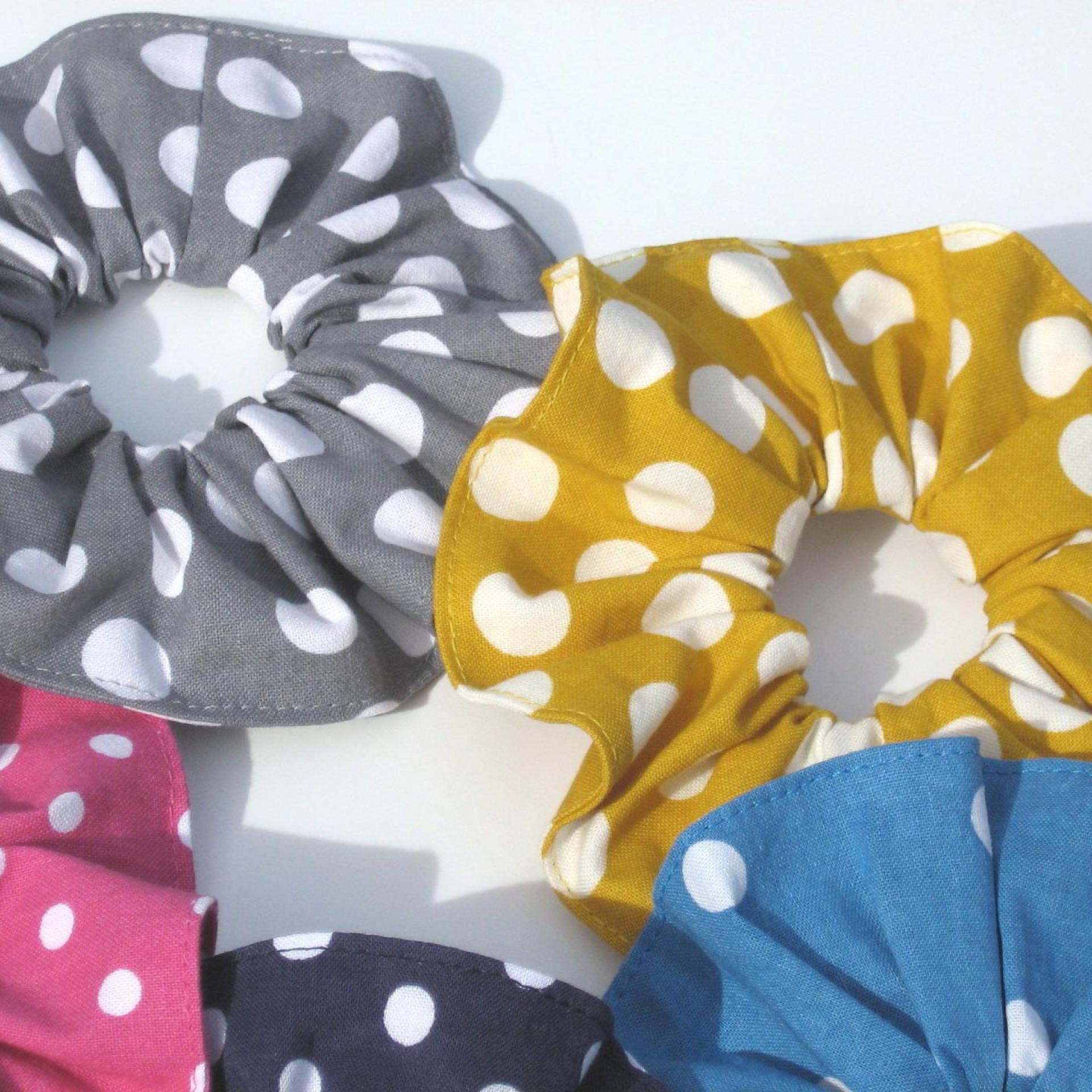 Rockabilly Polka Dot Scrunchies, Retro 50s Ponytail Holder, Pink, Blue, Yellow, Set of 5
