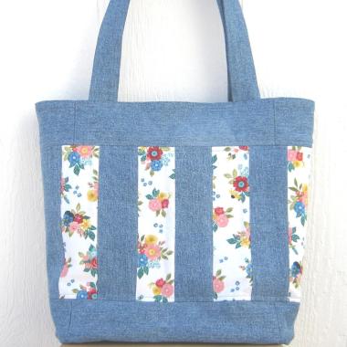 Upcycled Denim Tote, Patchwork Shopping Bag in Repurposed Light Indigo Denim & Floral Cotton, Lined Big Bag with Pockets