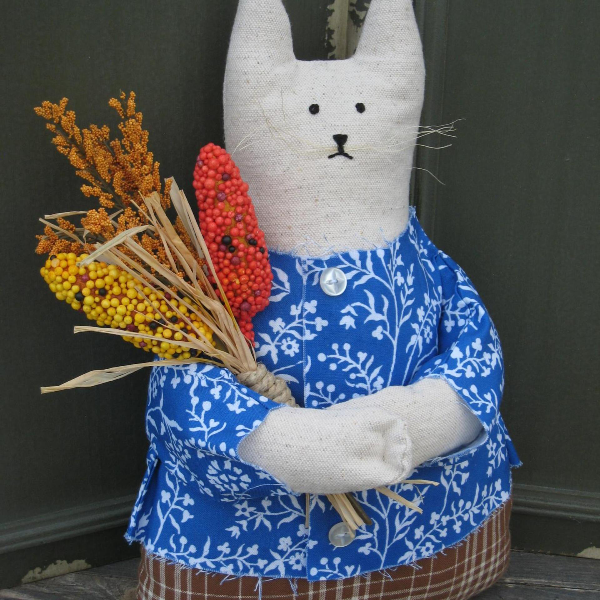Primitive Cat with Autumn Harvest Bouquet, Albertina Corn Girl #1, Country Cottage Décor
