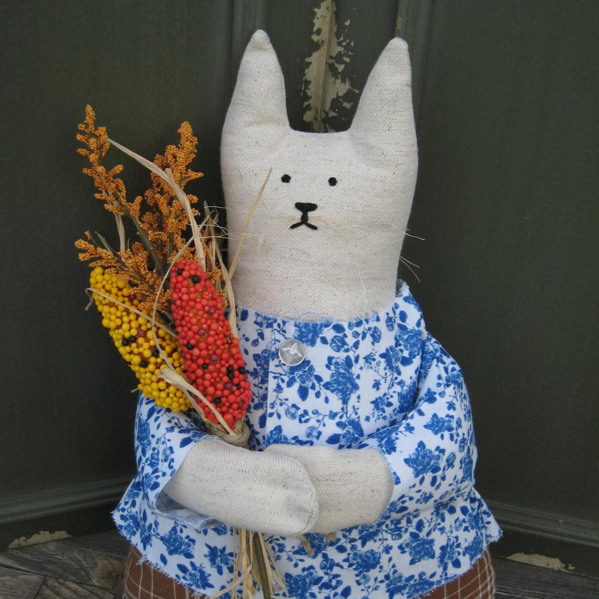 Primitive Cat with Autumn Harvest Bouquet, Albertina Corn Girl #2, Country Cottage Décor